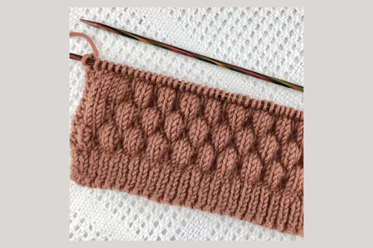 a video showing how to knit 4 below for bubble stitch knitting