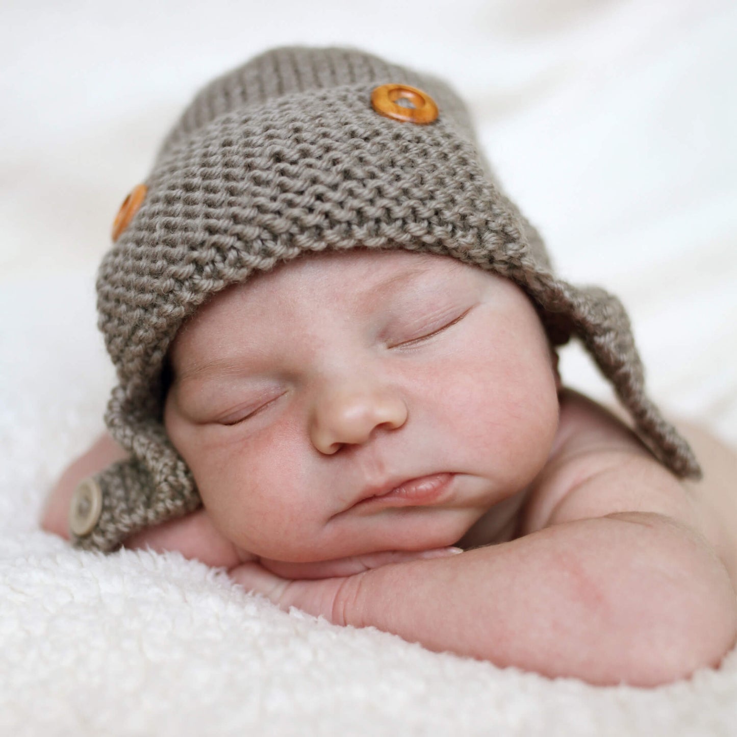 a baby aviator hat knitting pattern