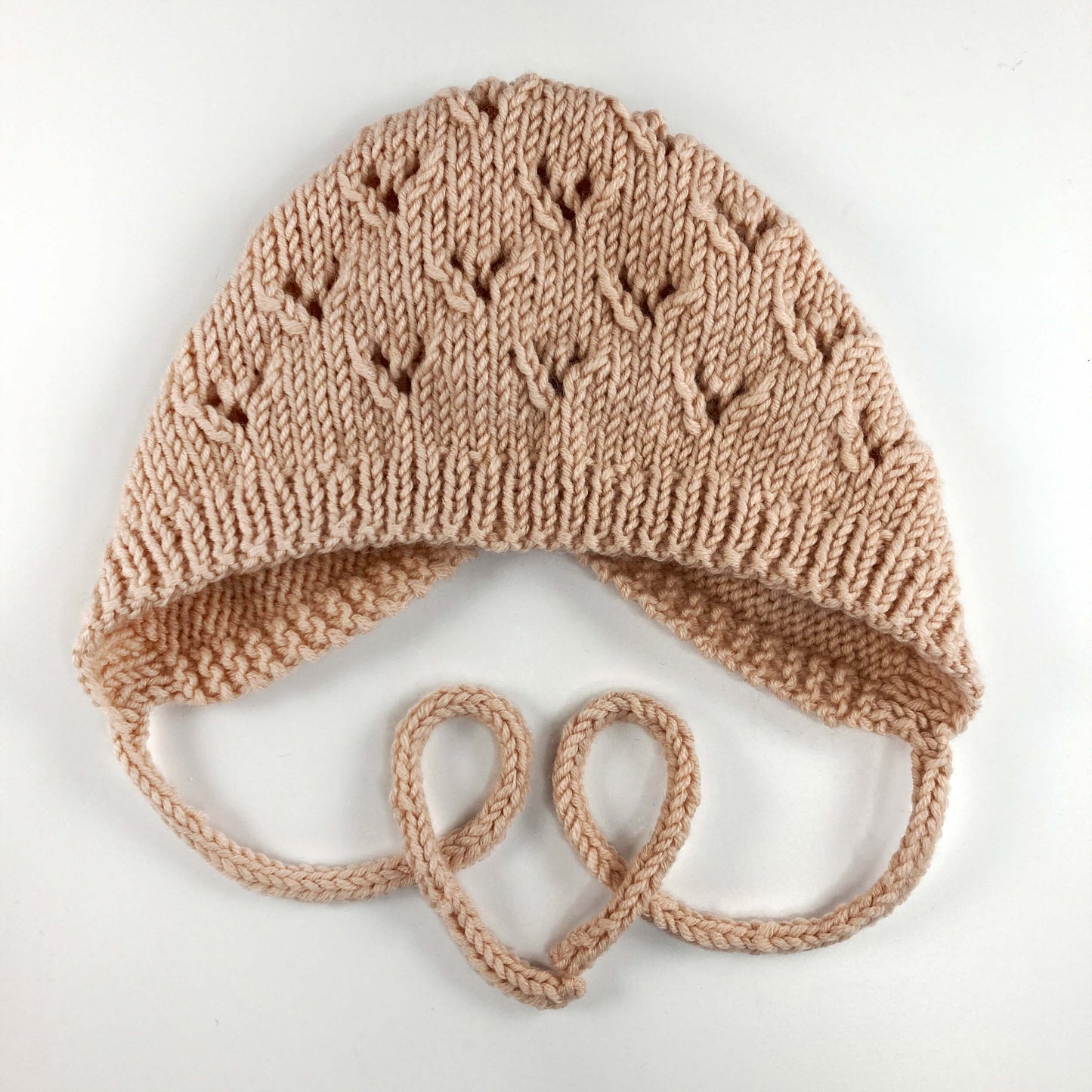 Flat lay showing a bonnet knit pattern