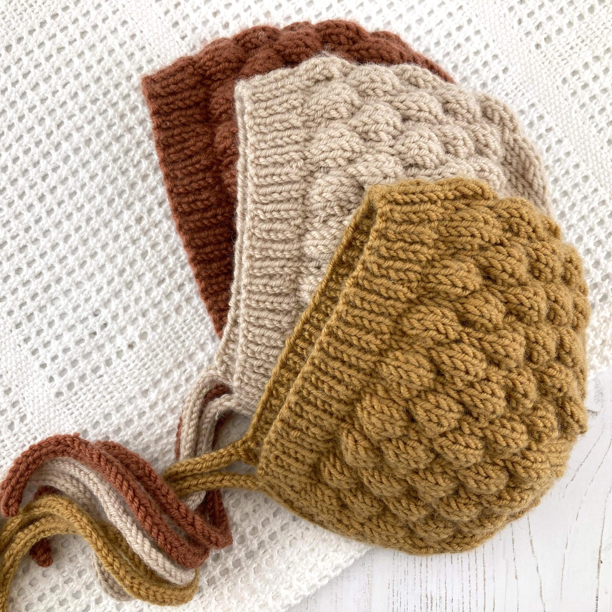 Bubble stitch bonnet knitting pattern